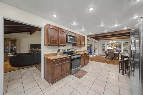 Kitchen - 15 Shawnee Trl, Graeagle, CA 96103 photo 7 of 8