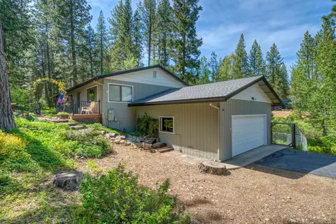 101 Evergreen Cir, Blairsden, CA 96103