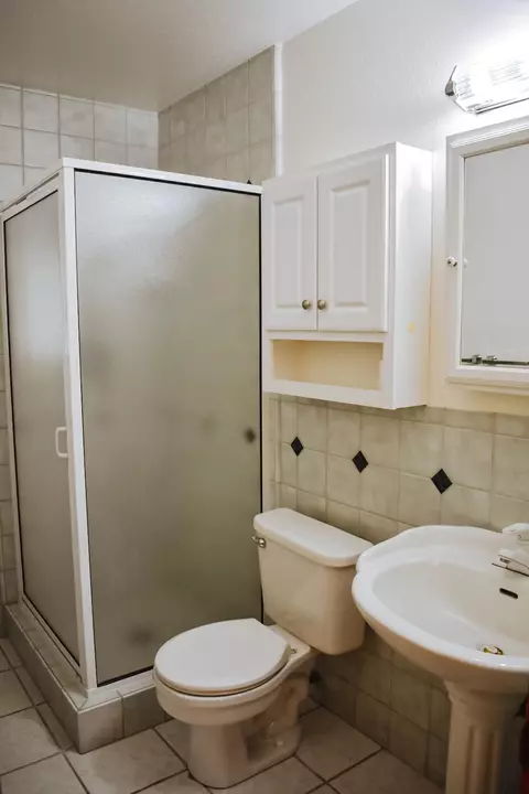 Bath - 2 Sugar Pine Dr, Blairsden, CA 96103 photo 1 of 2