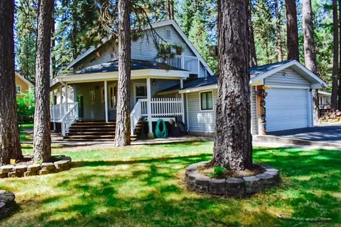 Exterior - 2 Sugar Pine Dr, Blairsden, CA 96103 photo 2 of 9