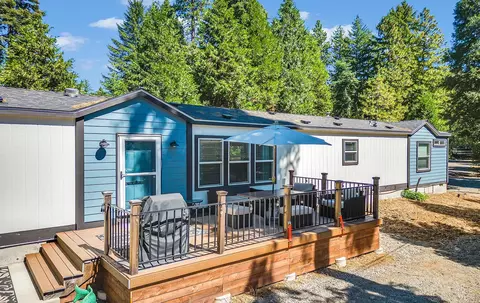 3744 Lake Almanor Dr, Lake Almanor, CA 96137