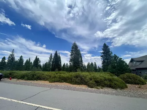 121 Dinsmore Dr, Lake Almanor, CA 96137
