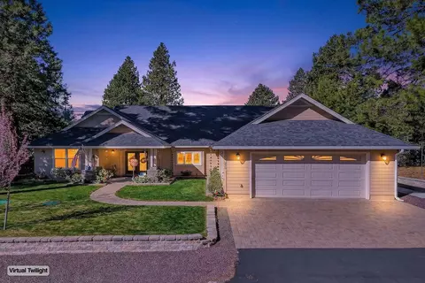 225 Durkin Dr, Lake Almanor, CA 96137