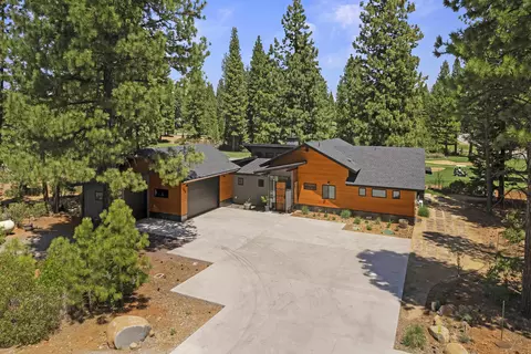 95 Frostwood Ln, Lake Almanor, CA 96137