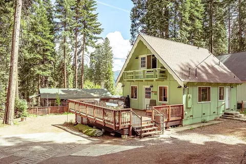 542 Manzanita Way, Lake Almanor, CA 96137