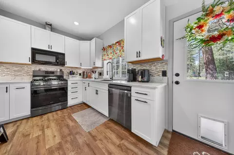 211 Carol Ave, Chester, CA 96020 photo 8