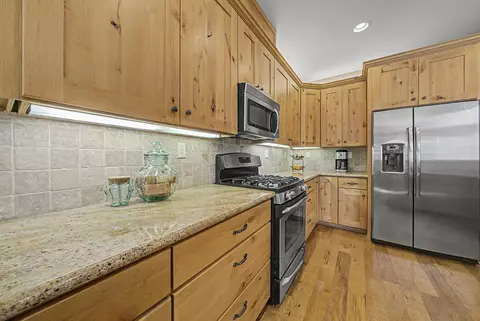 Kitchen - 215 Black Bear Trl, Clio, CA 96106 photo 3 of 7
