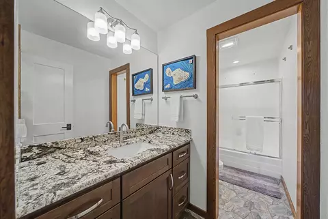 Bath - 13 Graeagle Meadows Rd, Graeagle, CA 96103 photo 3 of 4