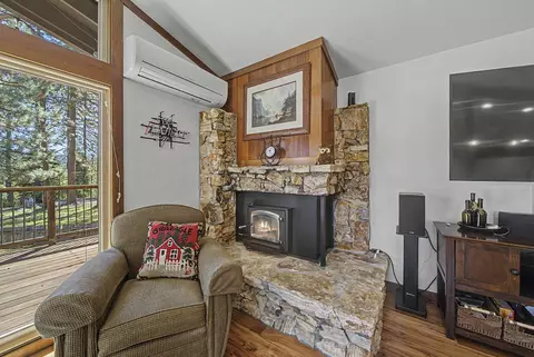 Living - 13 Graeagle Meadows Rd, Graeagle, CA 96103 photo 2 of 4