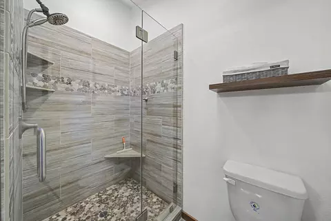Bath - 13 Graeagle Meadows Rd, Graeagle, CA 96103 photo 2 of 4