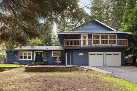 1117 Peninsula Dr, Lake Almanor, CA 96137