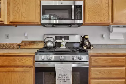 Kitchen - 326 Osprey Loop, Lake Almanor West, CA 96020 photo 5 of 5