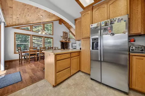 Kitchen - 326 Osprey Loop, Lake Almanor West, CA 96020 photo 3 of 5