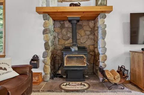 Living - 326 Osprey Loop, Lake Almanor West, CA 96020 photo 2 of 3