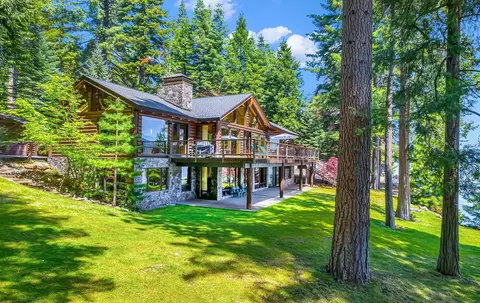 600 Peninsula Dr, Lake Almanor, CA 96137