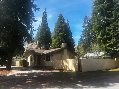 3801 Mary Ann Ln, Lake Almanor, CA 96137