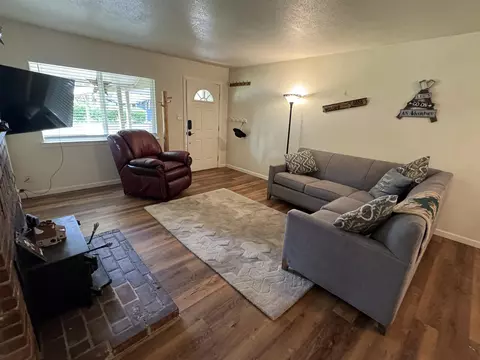 Living - 260 First St, Chester, CA 96020 photo 2 of 3