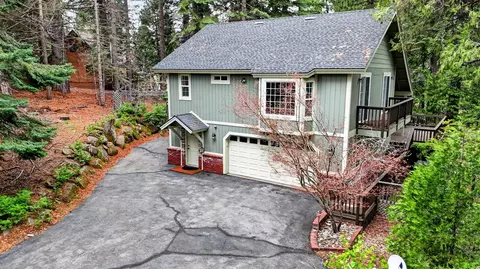 1220 Lynx Rd, Lake Almanor, CA 96137