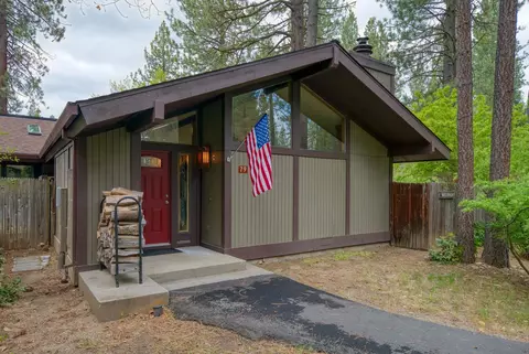 79 Graeagle Meadows Rd, Graeagle, CA 96103