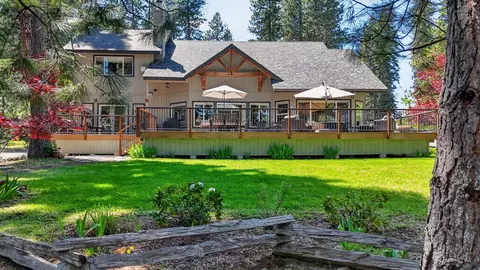 1401 Peninsula Dr, Lake Almanor, CA 96137
