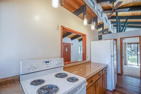 Kitchen - 162 Pineleaf Dr, Meadow Valley, CA 95956 photo 2 of 3