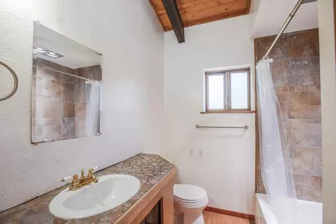 Bath - 162 Pineleaf Dr, Meadow Valley, CA 95956 photo 1 of 1