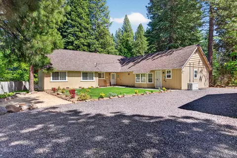 1108 Peninsula Dr, Lake Almanor, CA 96137