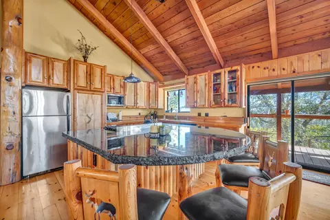 Kitchen - 740-935 Sugarloaf Rd, Doyle, CA 96109 photo 4 of 5