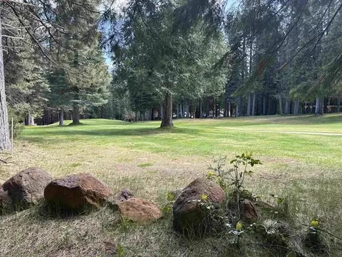 340 Maidu Dr, Lake Almanor West, CA 96020