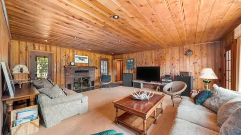 Living - 57707 Jackson View Dr, Blairsden Graeagle, CA 96103 photo 4 of 4
