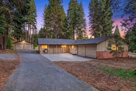 3653 Lake Almanor Dr, Lake Almanor, CA 96137