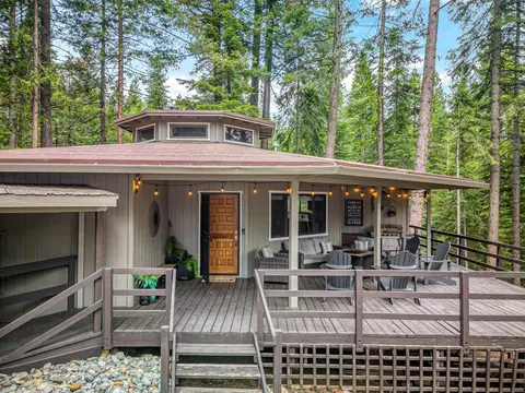 443 Cedar Cir, Lake Almanor, CA 96137