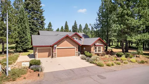 472 Durkin Dr, Lake Almanor, CA 96137