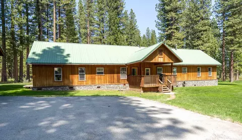 97 Main St, Calpine, CA 96124