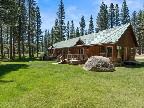 Exterior - 97 Main St, Calpine, CA 96124 photo 3 of 14