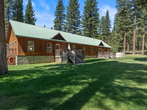 97 Main St, Calpine, CA 96124 photo 4