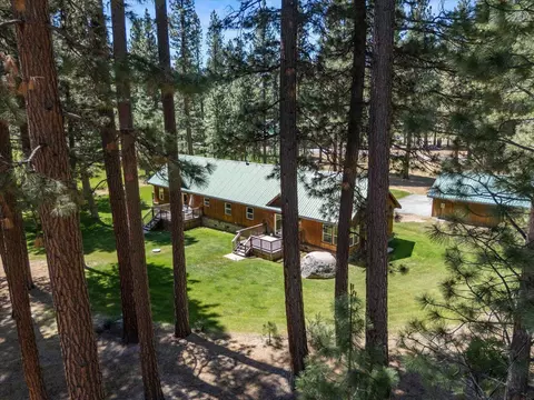 97 Main St, Calpine, CA 96124 photo 2