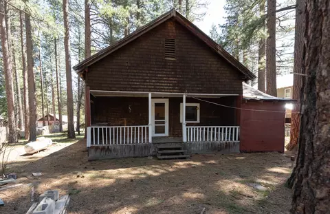 Exterior - 206 Main St, Calpine, CA 96124 photo 4 of 6