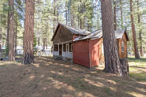 Exterior - 206 Main St, Calpine, CA 96124 photo 5 of 6