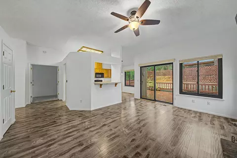 Living - 252 Tamarack Ct, Blairsden, CA 96103 photo 9 of 11