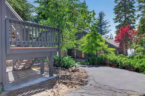 139 Lake Almanor West Dr, Lake Almanor West, CA 96020