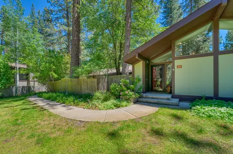 24 Graeagle Meadows Rd, Graeagle, CA 96103
