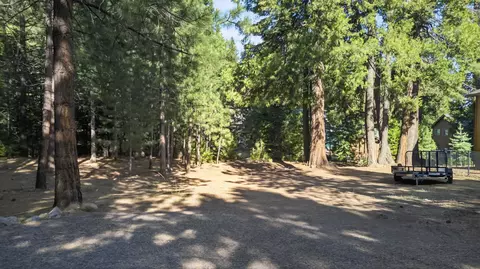 904 Clifford Dr, Lake Almanor, CA 96137