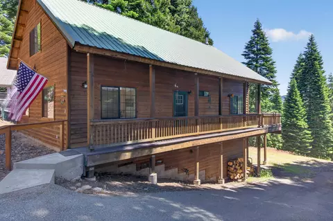 716 Lake Ridge Rd, Lake Almanor, CA 96137