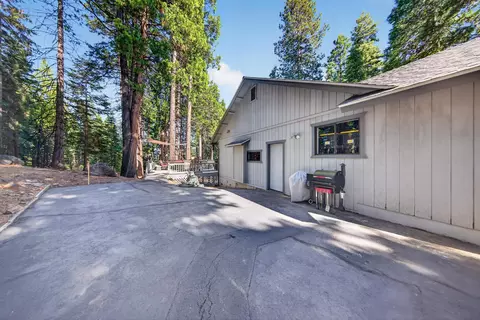 Exterior - 720 E Mountain Ridge Rd, Lake Almanor, CA 96137 photo 8 of 11
