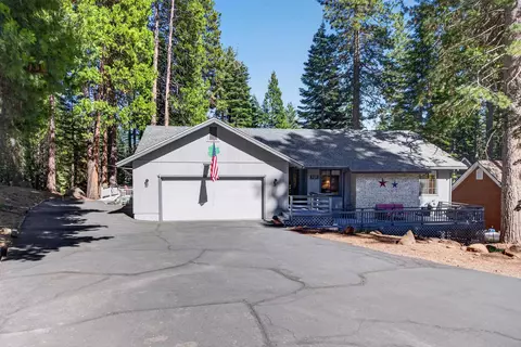 Exterior - 720 E Mountain Ridge Rd, Lake Almanor, CA 96137 photo 1 of 11