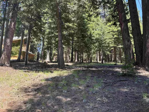 716 W Mountain Ridge Rd, Lake Almanor, CA 96137