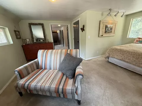 Bedroom - 636 Pineleaf Dr, Meadow Valley, CA 95956 photo 3 of 5
