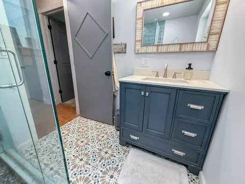 Bath - 636 Pineleaf Dr, Meadow Valley, CA 95956 photo 2 of 4