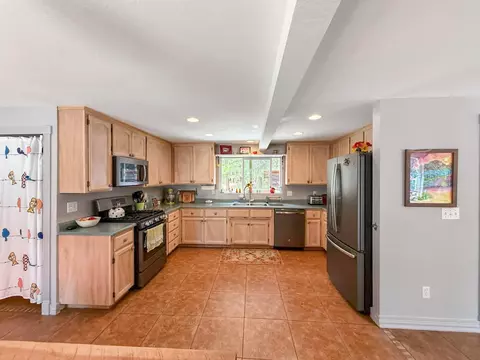 Kitchen - 636 Pineleaf Dr, Meadow Valley, CA 95956 photo 1 of 2